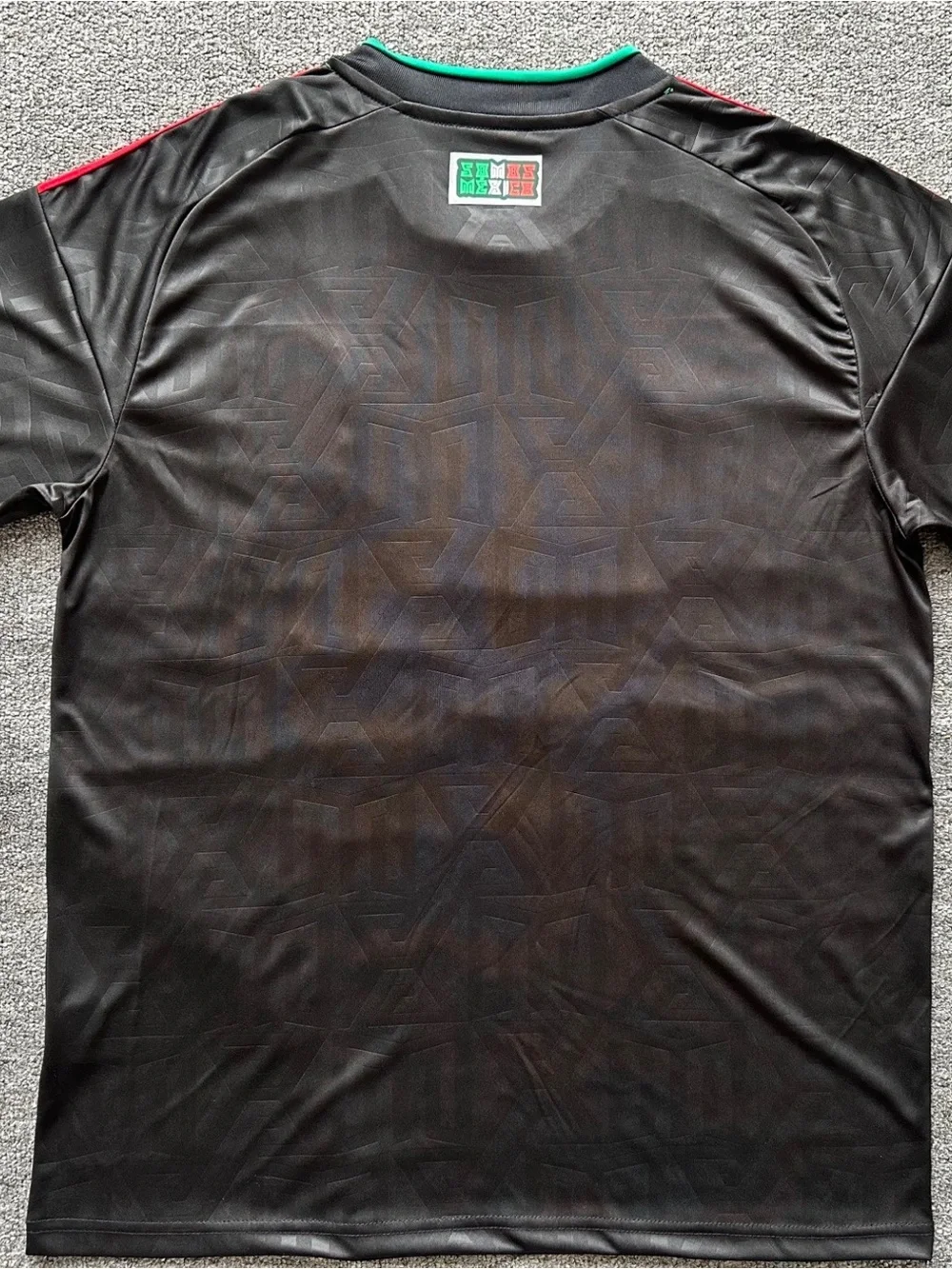 Black Mexico 2026 World Cup Jersey - Picture 2 of 4